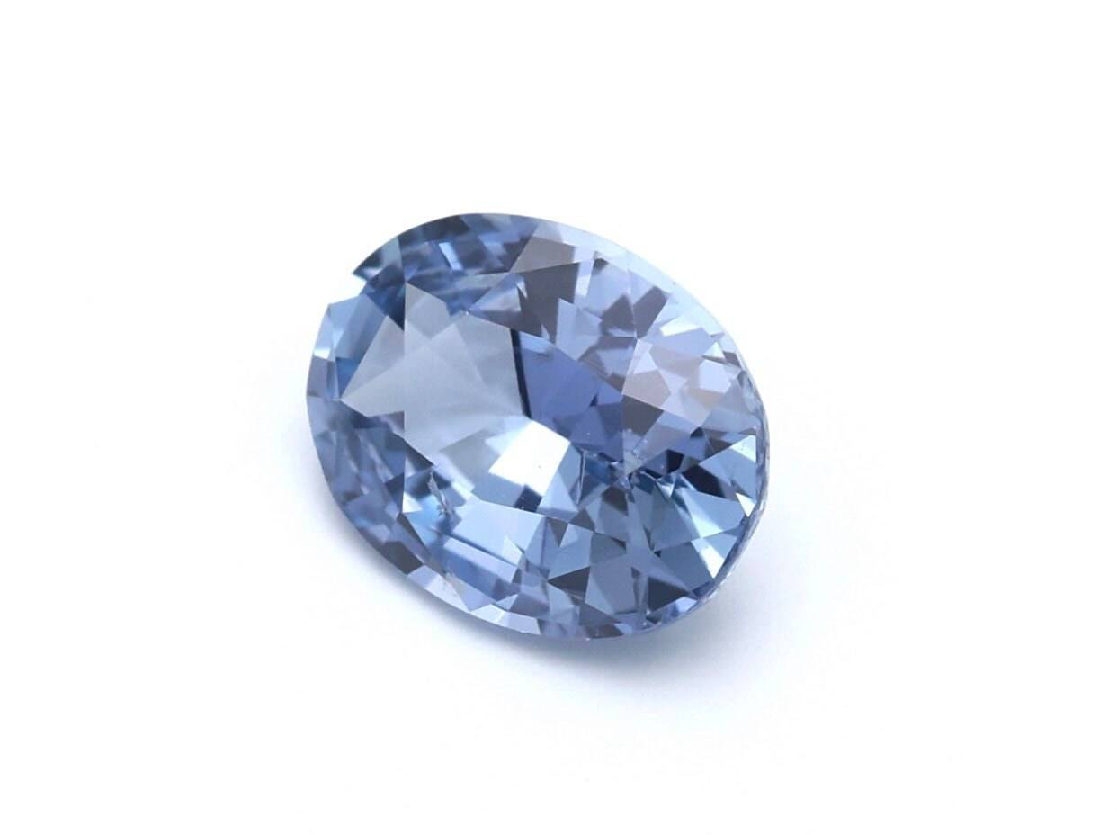 1.72 Cts Unheated Blue Sapphire - Natural Sparkling Blue Sapphire - Baza Boutique