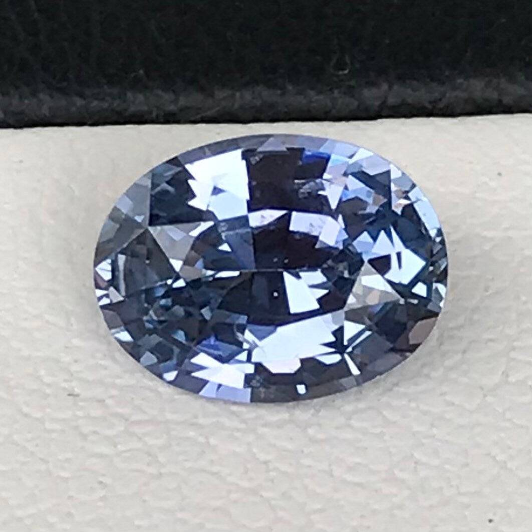 1.72 Cts Unheated Blue Sapphire - Natural Sparkling Blue Sapphire - Baza Boutique