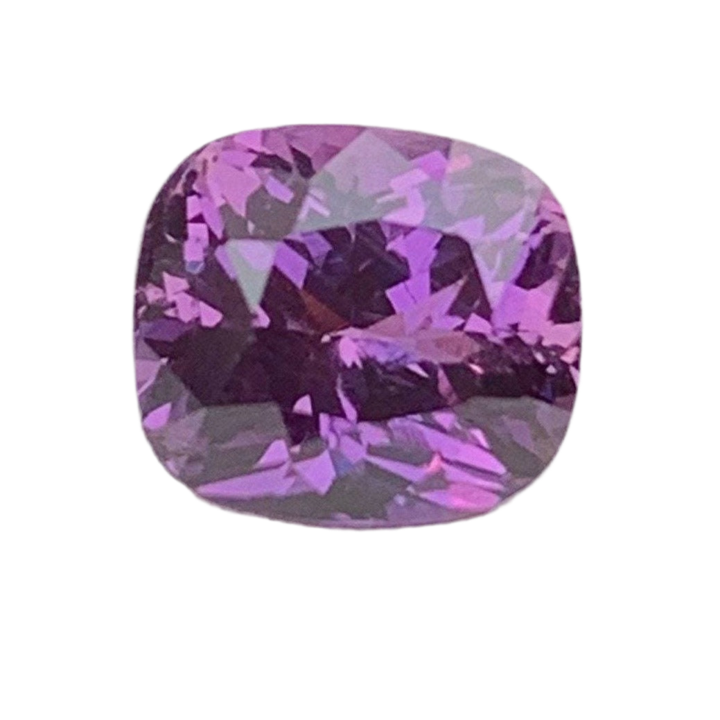 Purple sapphire 1.67 Carats - (UH)