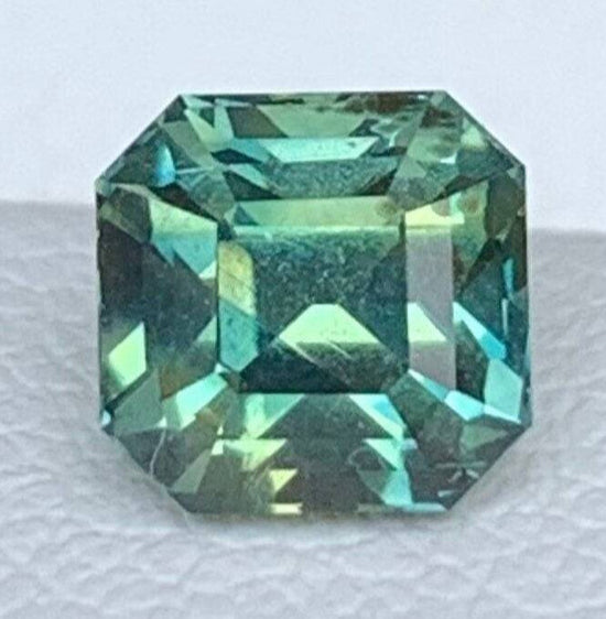 Natural Teal Sapphire 1.56 Cts - (UH)