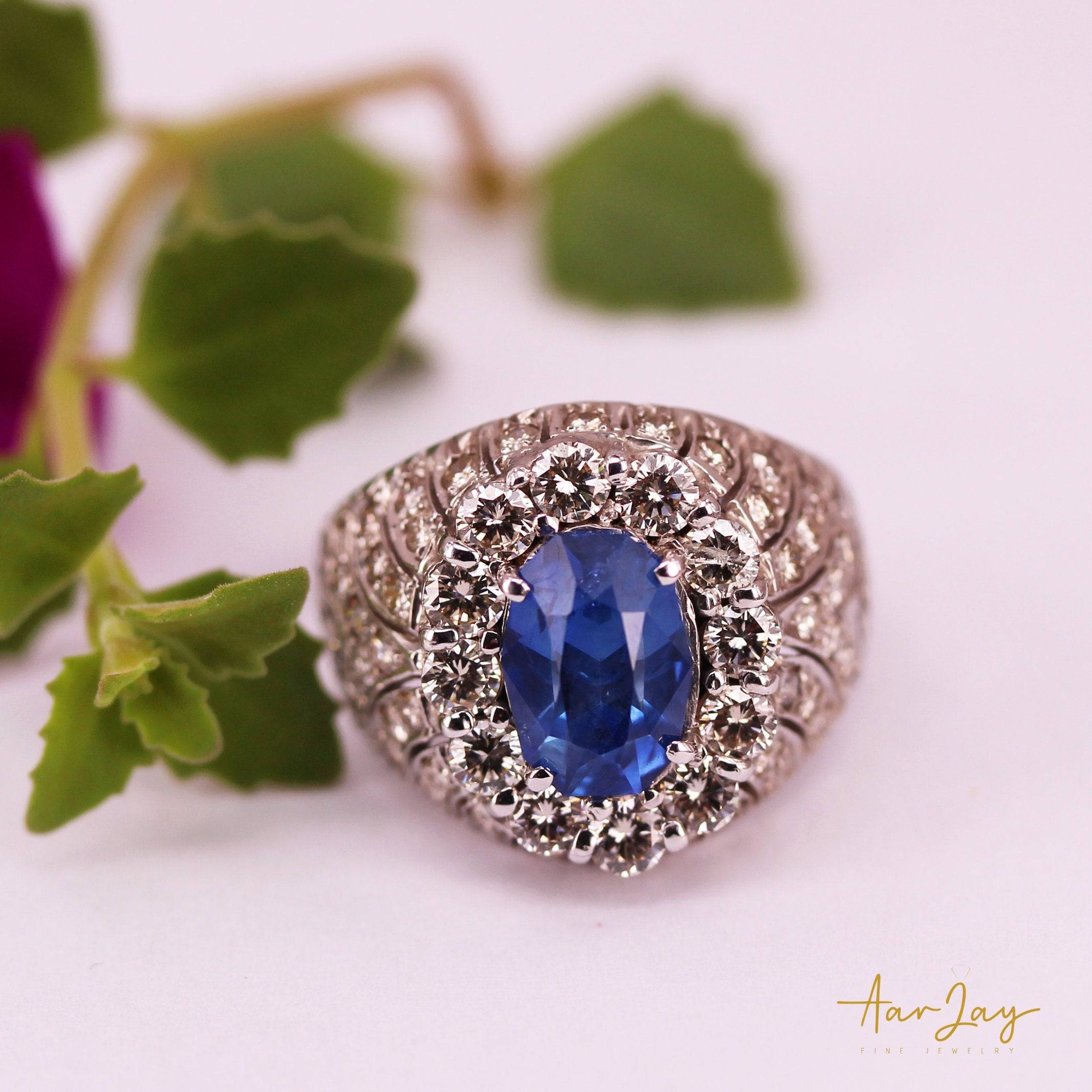 4.20 Cts Unheated Cornflower Blue Sapphire. - Baza Boutique 