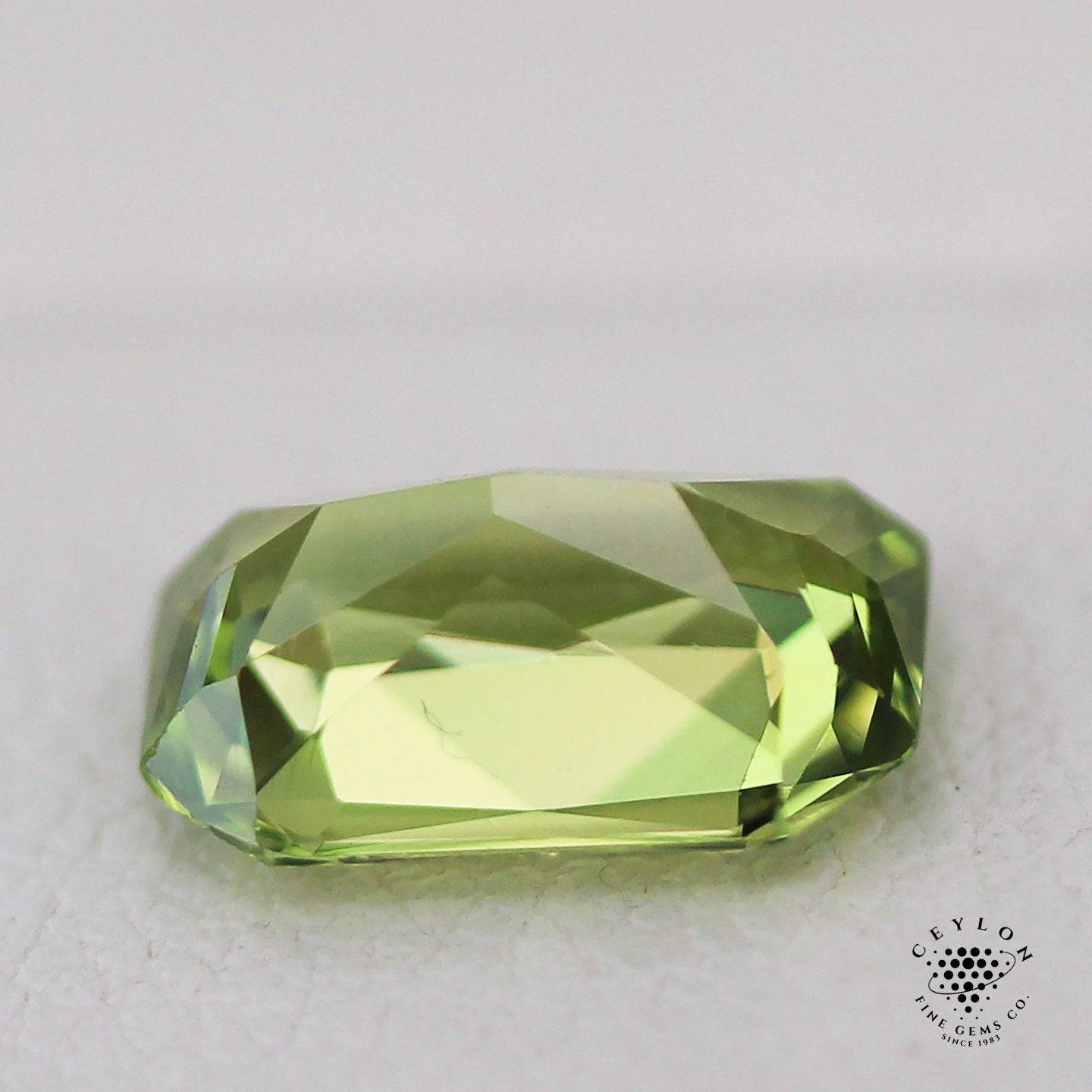 Unheated Chrysoberyl , Natural Chrystoberyl 2.04 Carats , Lemon Green, Natural Chrysoberyl Gemstones, Natural Gemstones for Jewelery making - Baza Boutique 