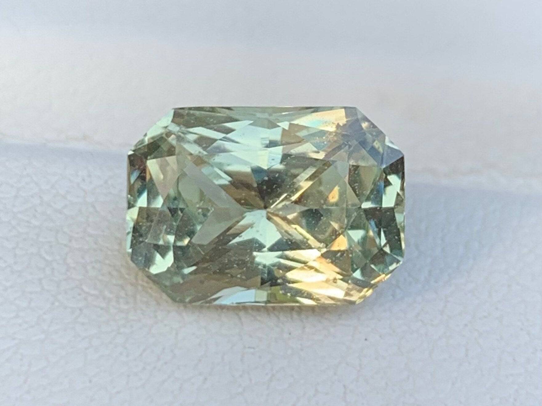 Unheated Mint Green Sapphire 4.46 Cts, Natural Green Sapphire,Green Sapphire Engagement Ring, Ceylon  Mint Green Sapphire For Jewelry Making - Baza Boutique 