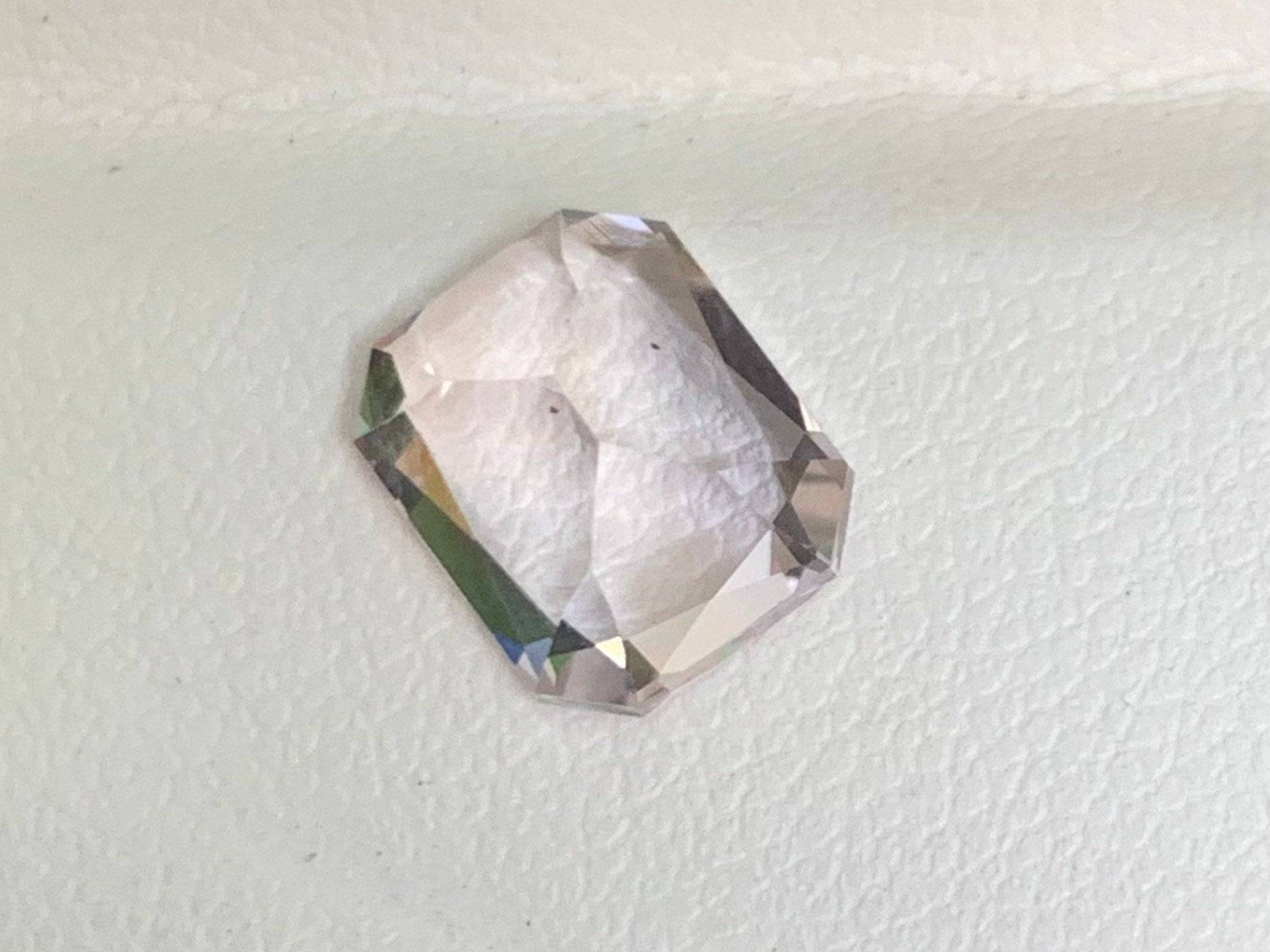 Unheated Peach Sapphire 3.08 Carats, Natural Peach Sapphire, Ceylon Corundum Sapphire, Champagne Sapphire engagement ring, Colored gemstones - Baza Boutique 