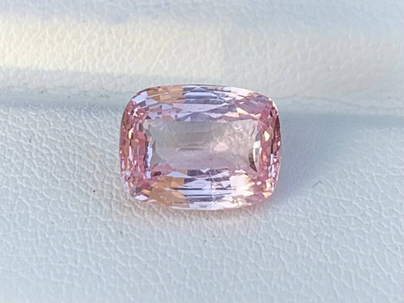 Natural Padaparadscha Sapphire 4.72 Carats Cushion Padparadscha Sapphire - Baza Boutique 