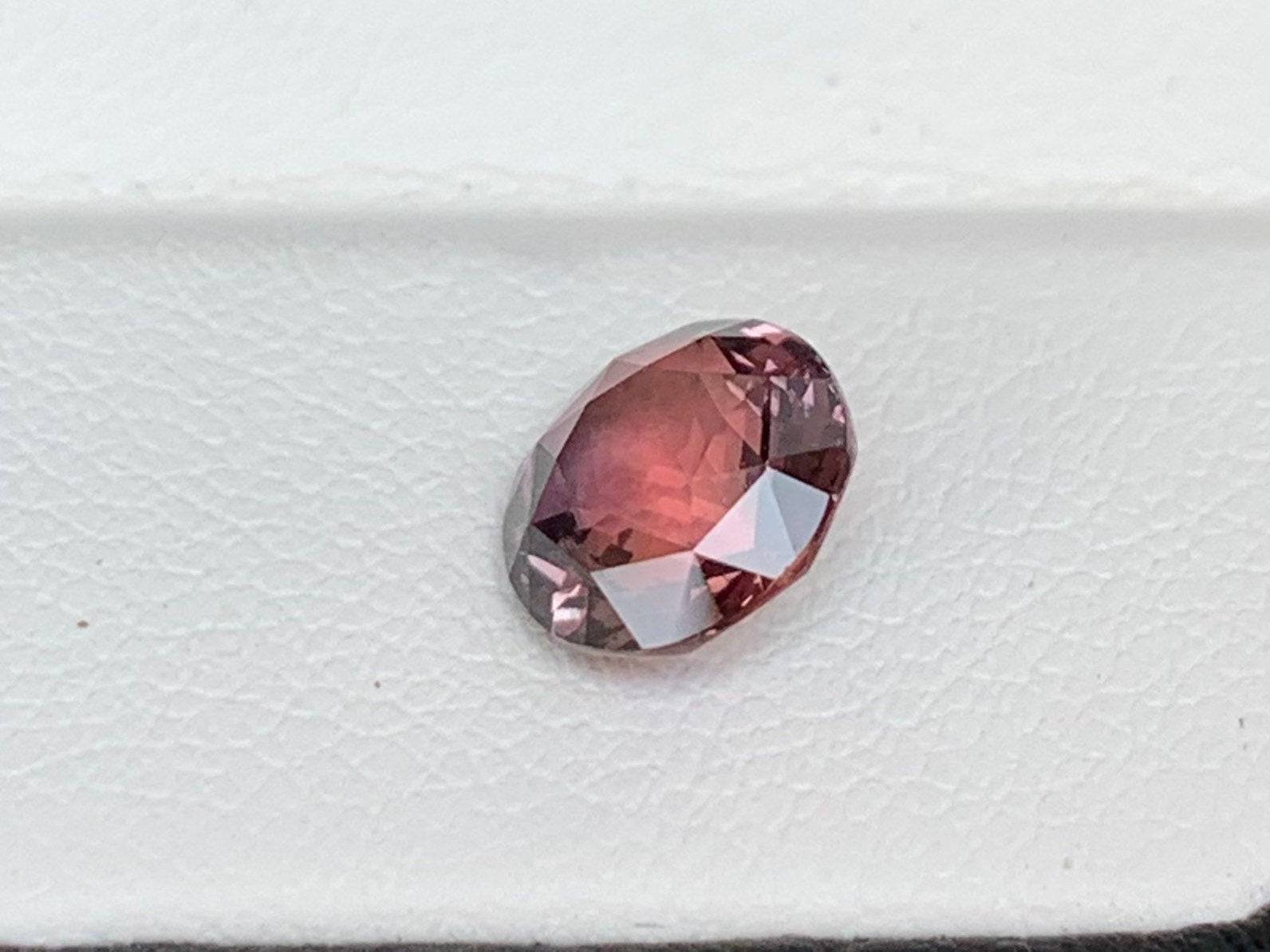 2.13 Cts Unheated Padparadscha Sapphire (UH) - Baza Boutique 