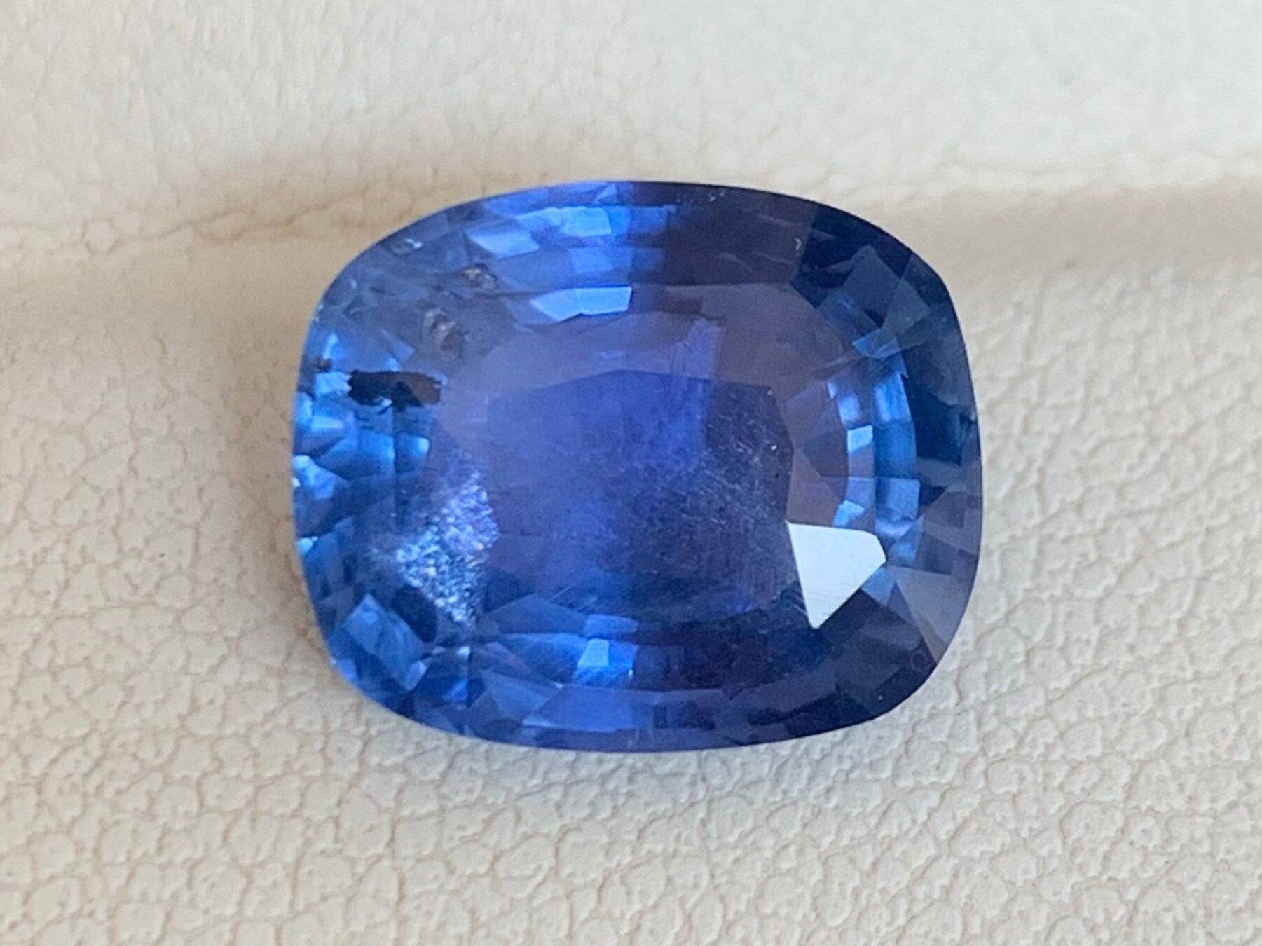 5.17 Cts Natural Unheated Cornflower Blue Sapphire - (UH) - Baza Boutique 