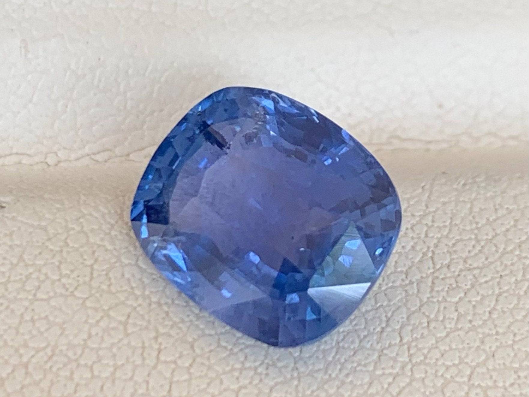 5.17 Cts Natural Unheated Cornflower Blue Sapphire - (UH) - Baza Boutique 