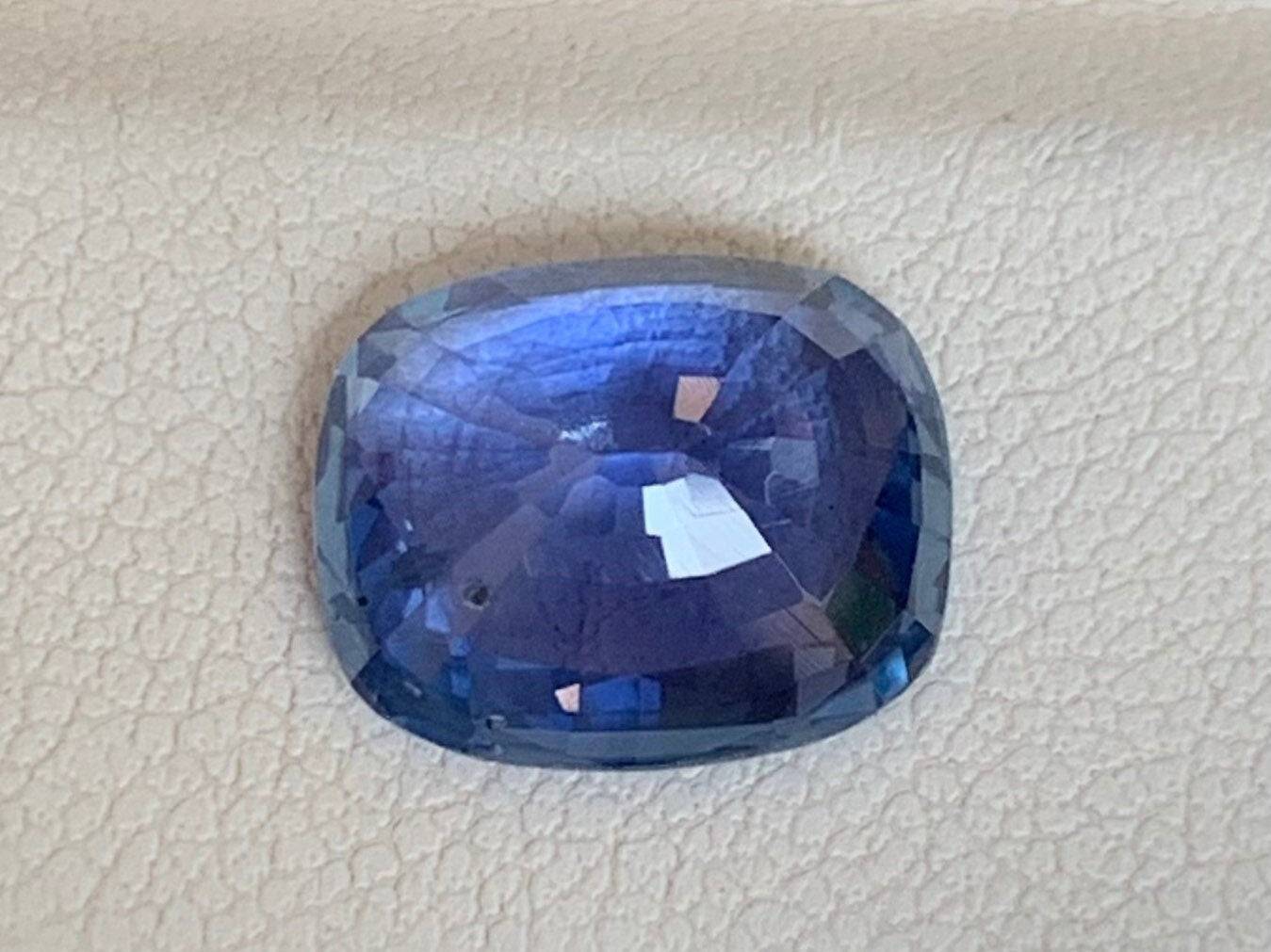 5.17 Cts Natural Unheated Cornflower Blue Sapphire - (UH) - Baza Boutique 