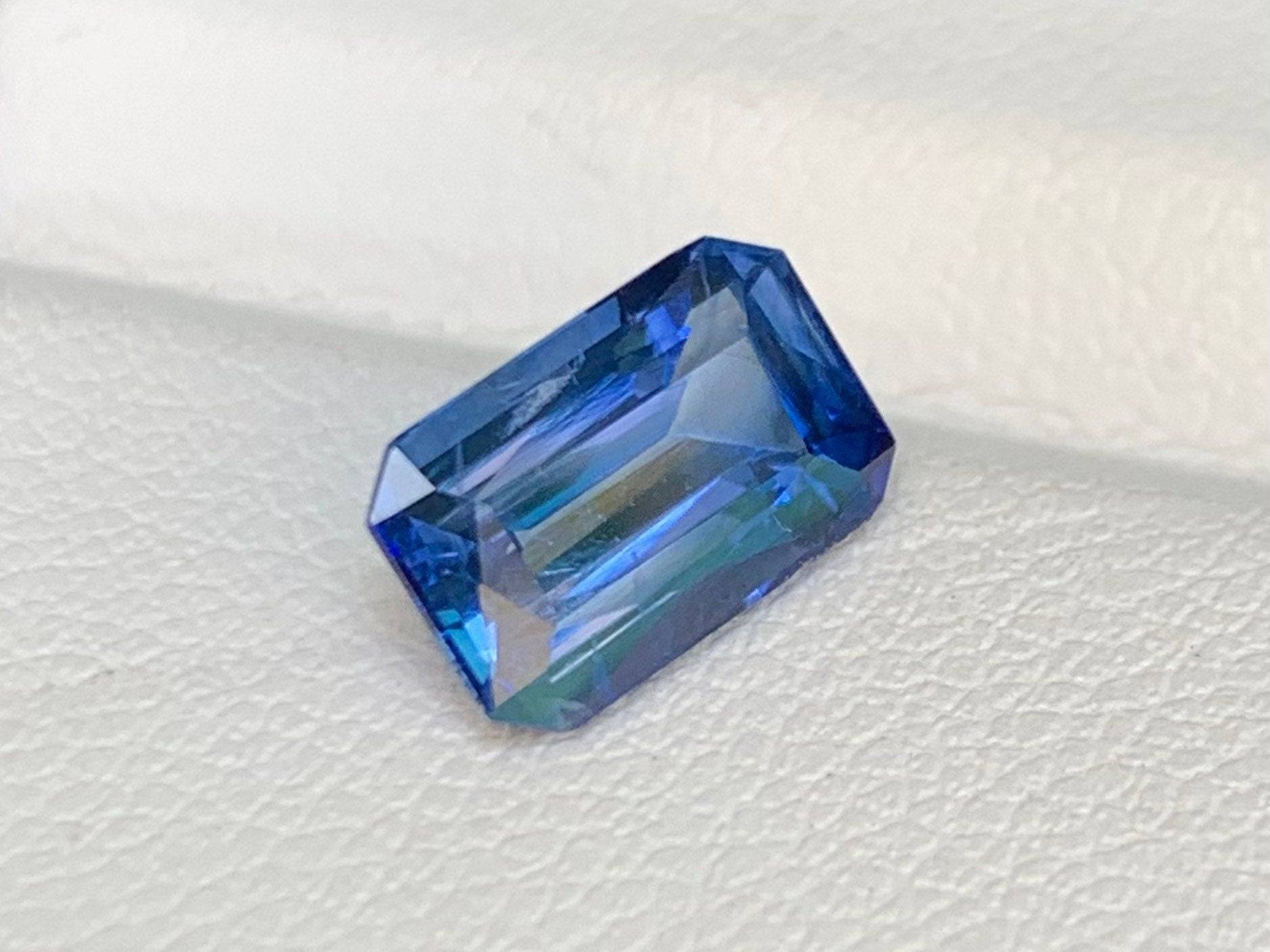 2.11 Carats Blue sapphire - Baza Boutique 