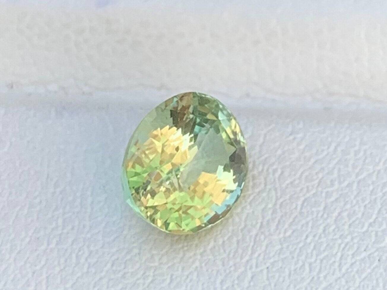 2.21 Cts Natural Vanadium Chrystoberyl - Super Rare (UH) - Baza Boutique 