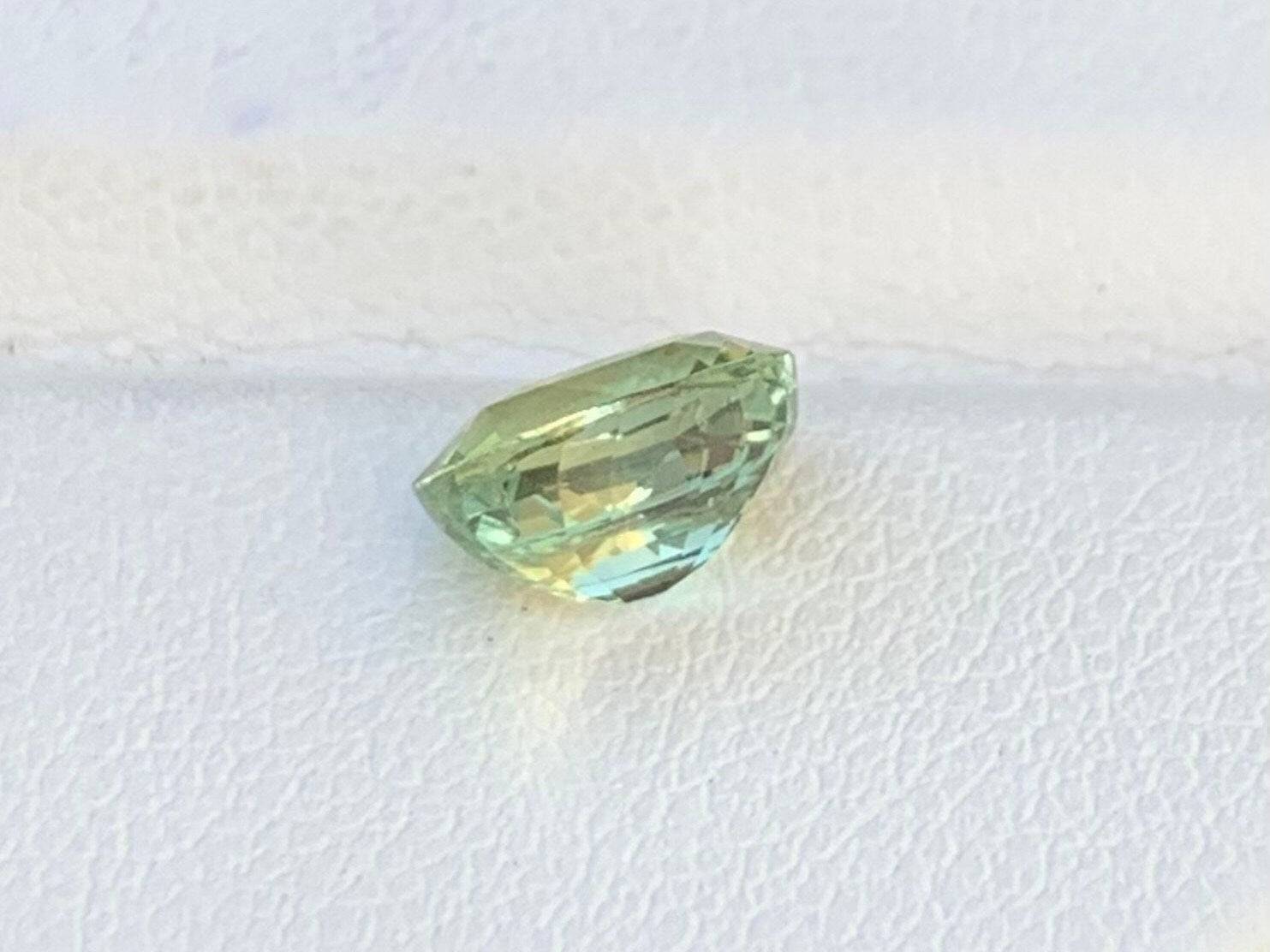 2.21 Cts Natural Vanadium Chrystoberyl - Super Rare (UH) - Baza Boutique 