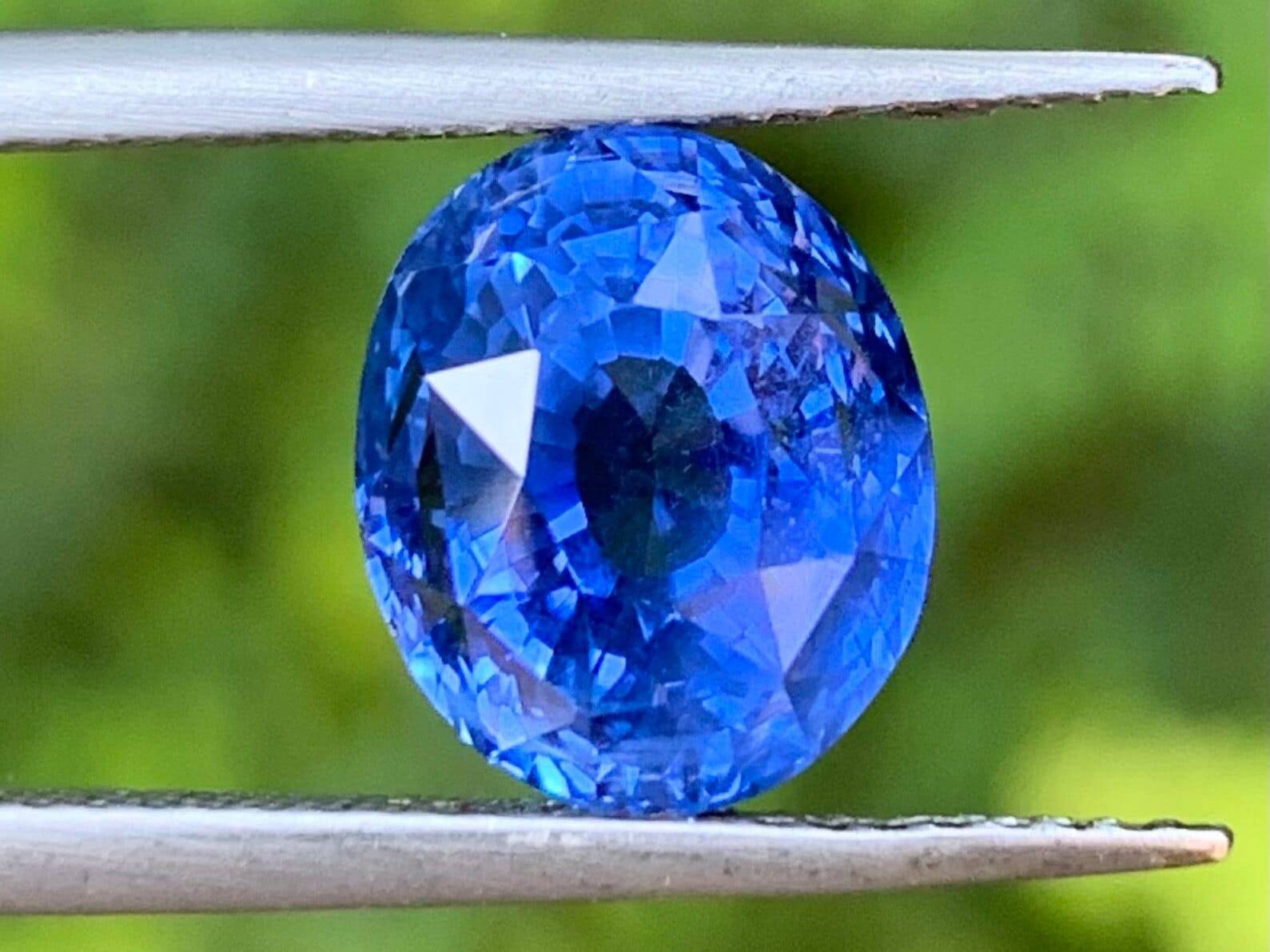 5.66 Cts Unheated Cornflower Blue Sapphire Ceylon - (UH) - Baza Boutique 