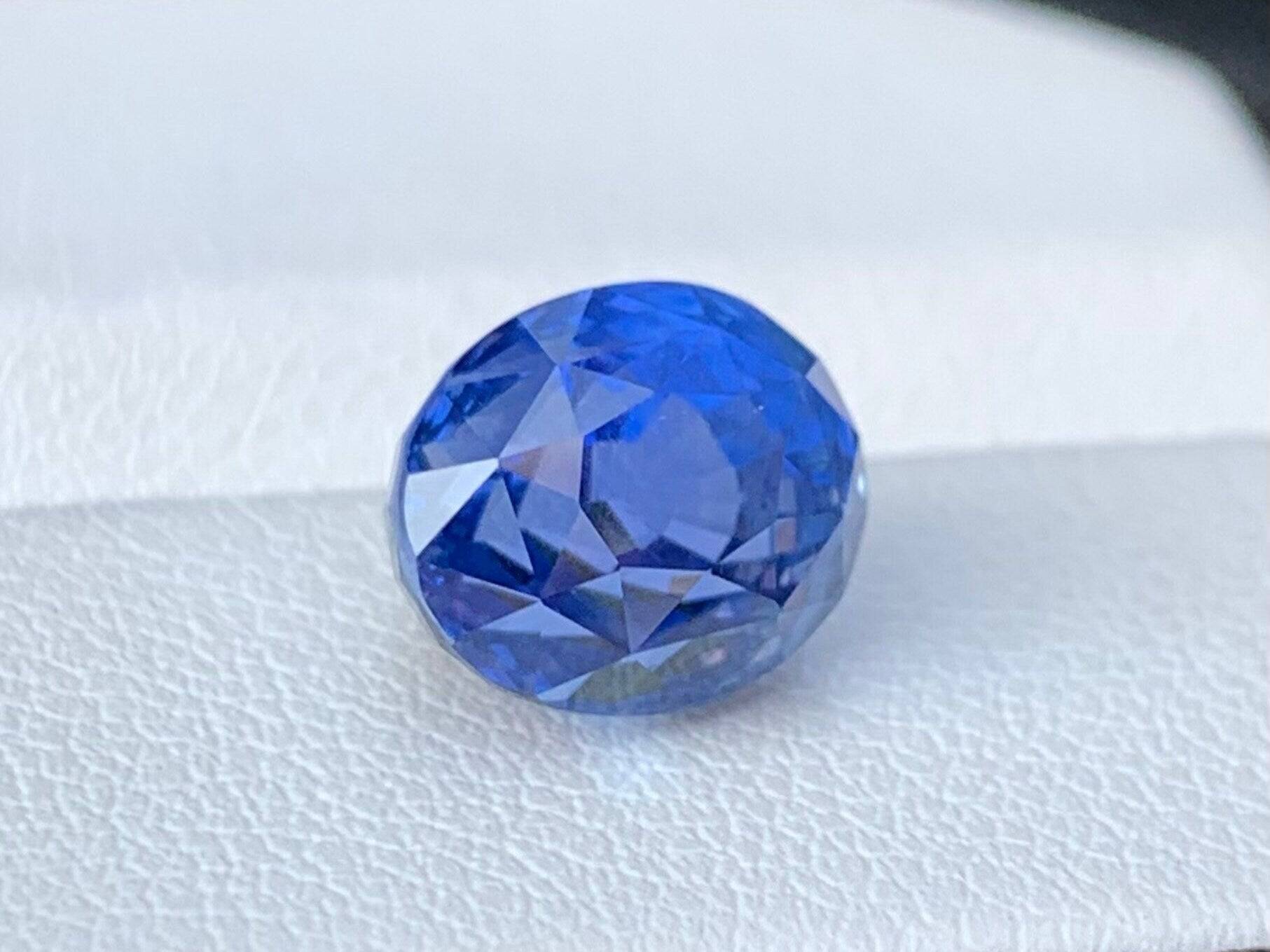 5.66 Cts Unheated Cornflower Blue Sapphire Ceylon - (UH) - Baza Boutique 