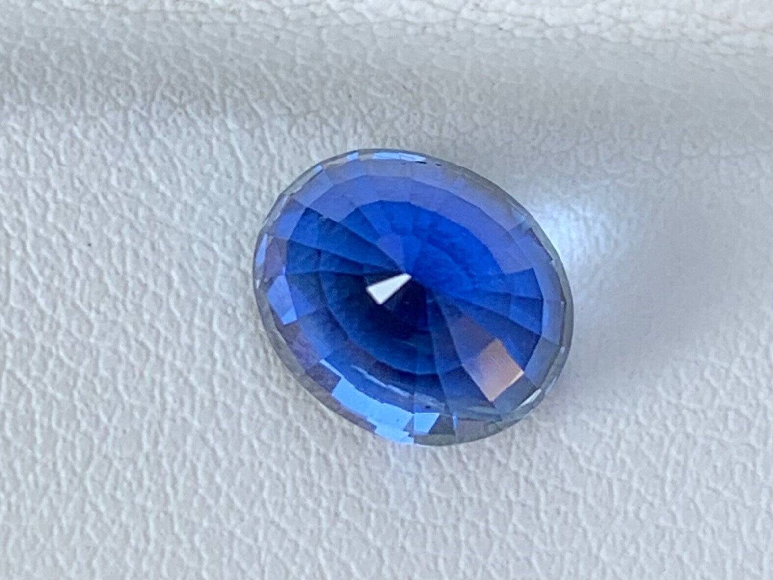 5.66 Cts Unheated Cornflower Blue Sapphire Ceylon - (UH) - Baza Boutique 