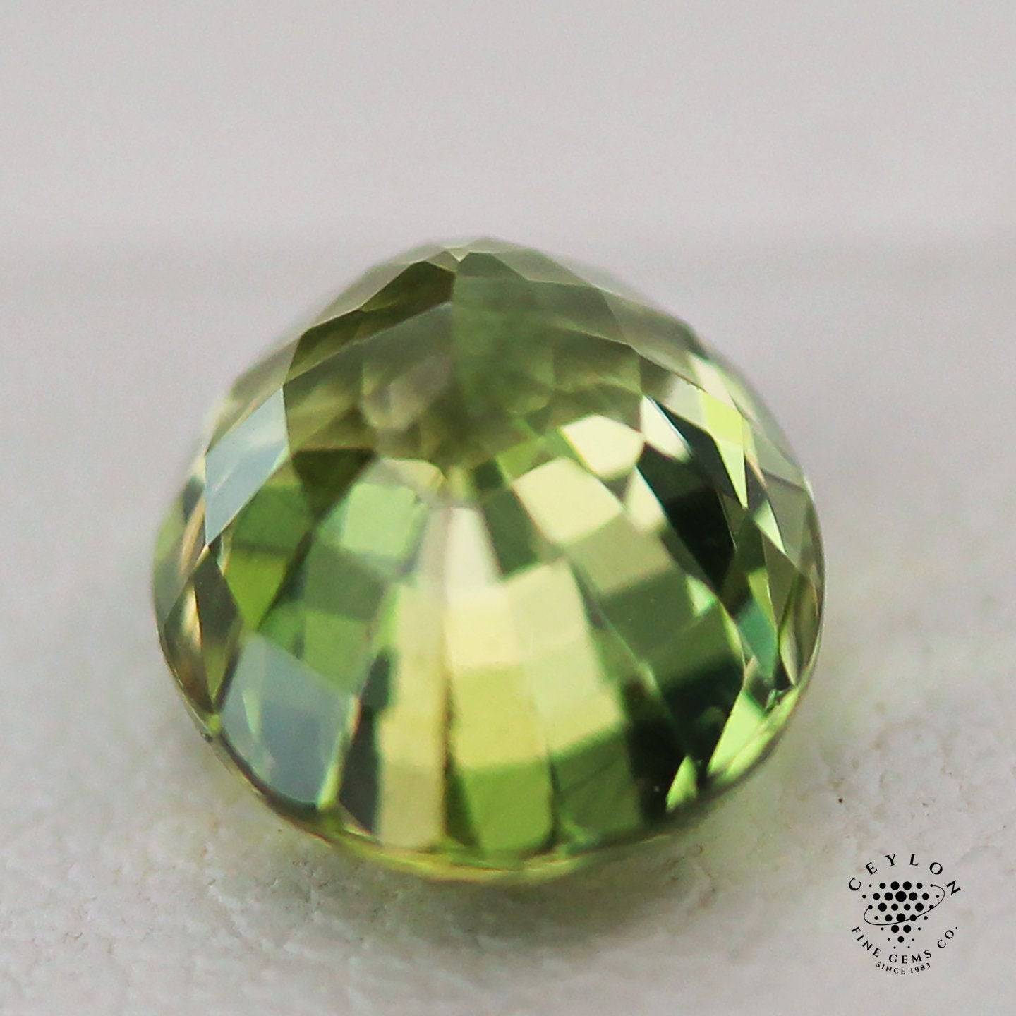 Unheated Chrysoberyl , Chrystoberyl 2.84 Carats , Color Change Alex , Natural Chrysoberyl Gemstones , Natural Gemstones for Jewelery making - Baza Boutique 