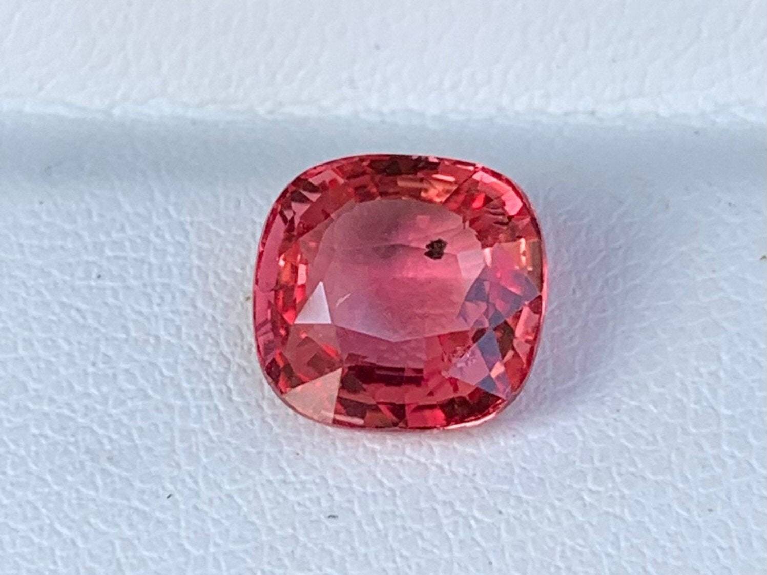 3.03 Cts Unheated Padparadscha Sapphire One-of-a-kind Rare Padparadscha - (UH) - Baza Boutique 