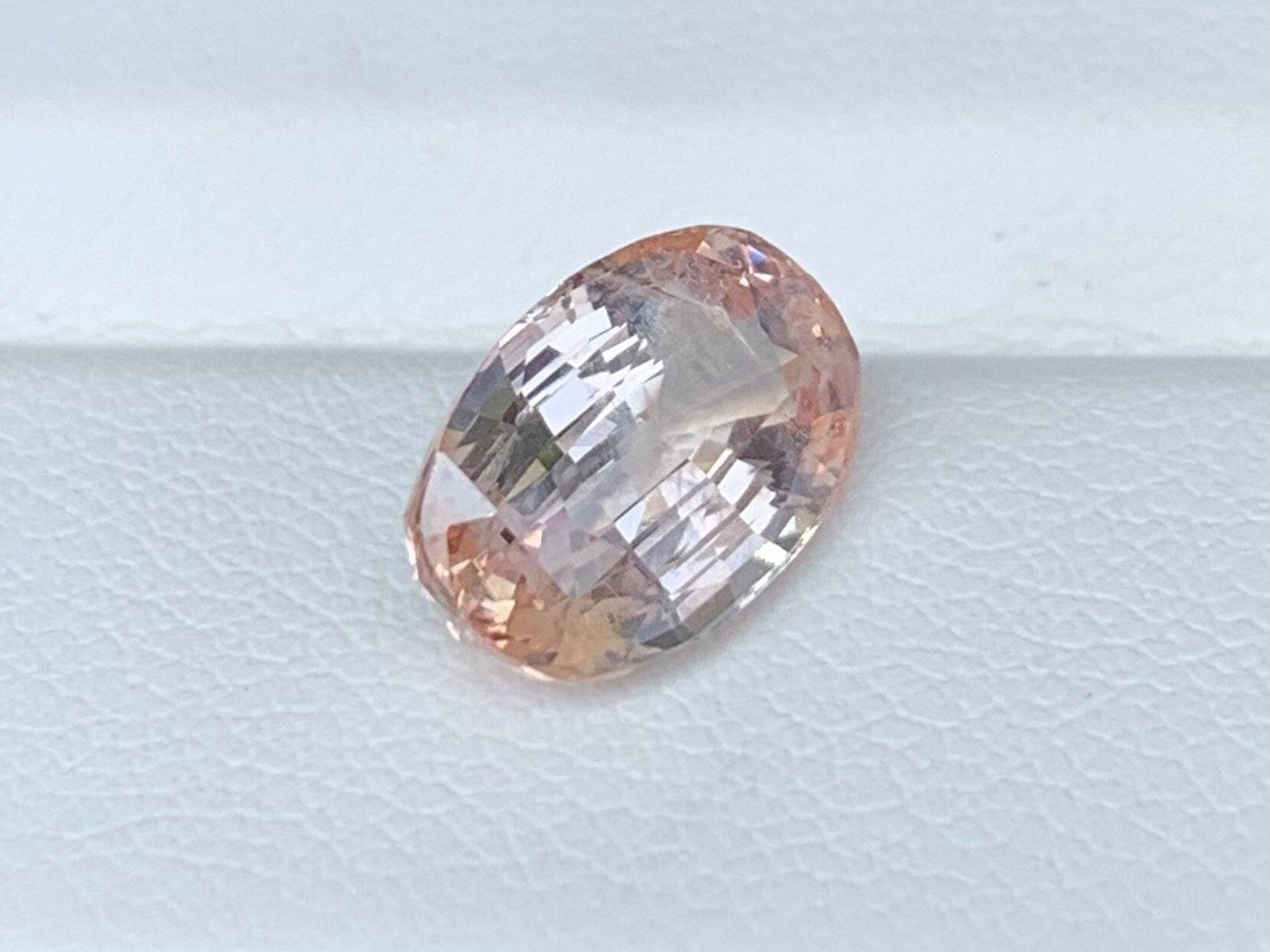 4.11 Cts Unheated Padparadscha Sapphire - (UH) - Baza Boutique 