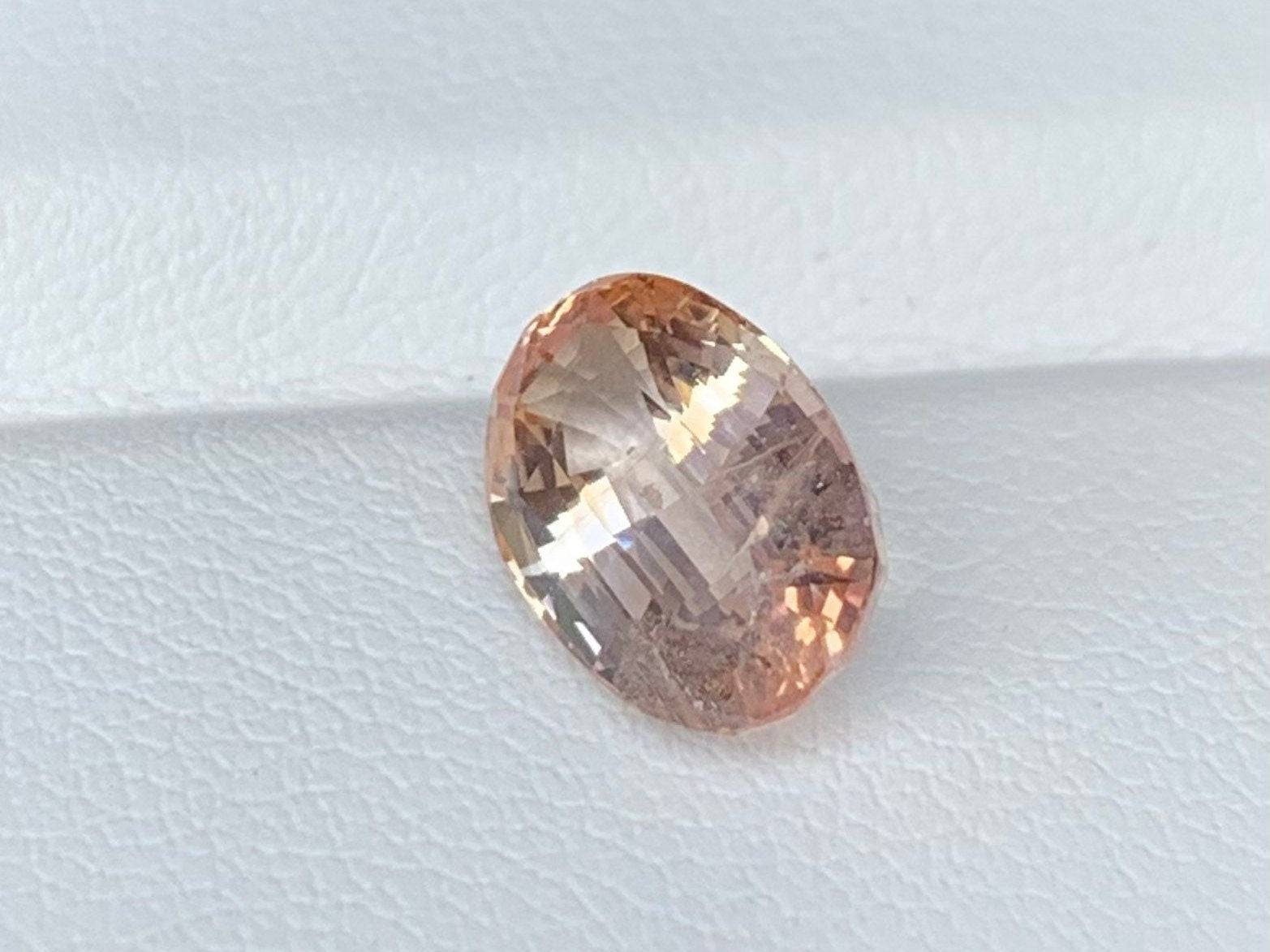 4.11 Cts Unheated Padparadscha Sapphire - (UH) - Baza Boutique 