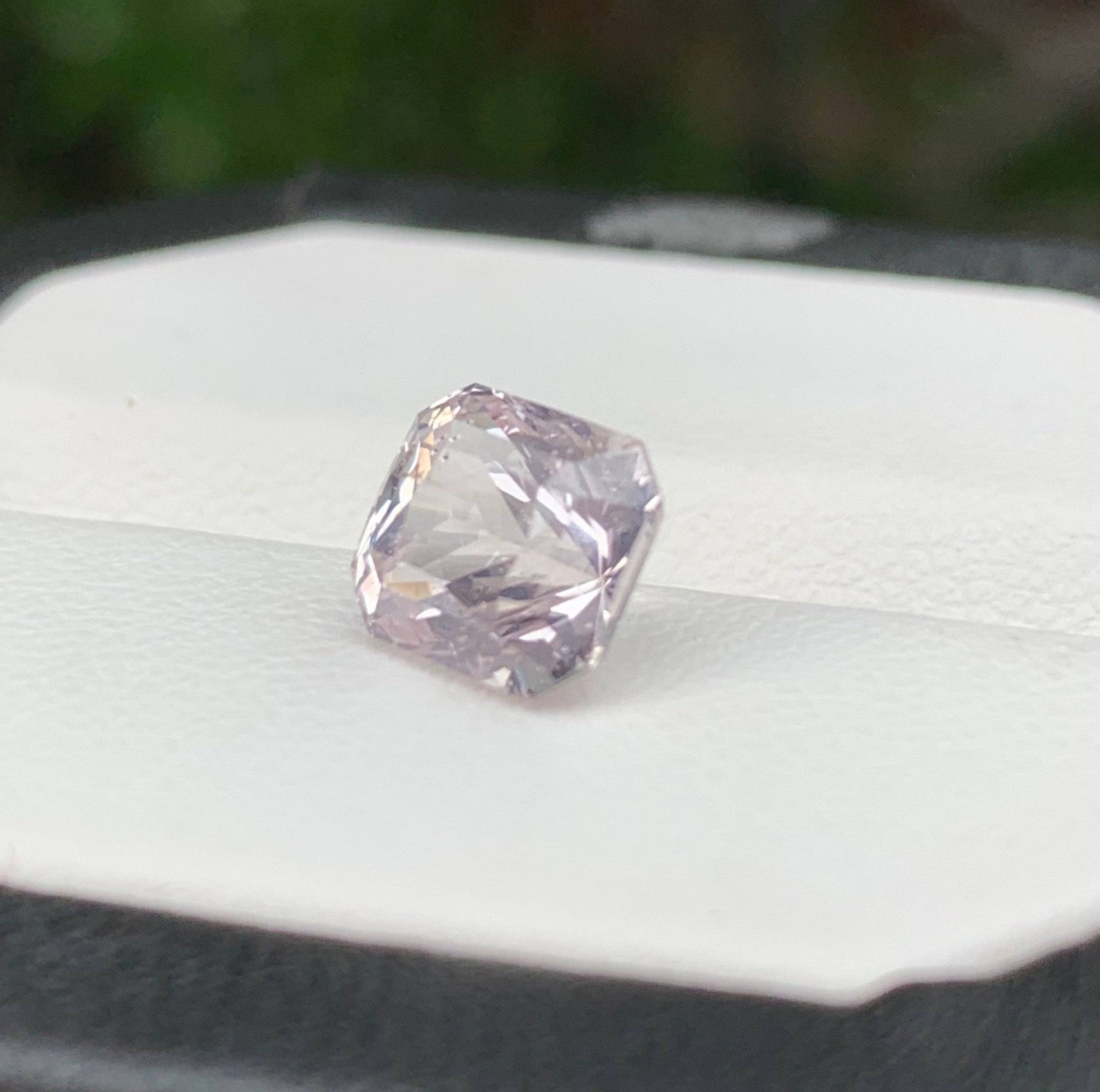 Peach Sapphire 3.10 Carats , Unheated Peach Sapphire , Ceylon Sapphire , Corundum Sapphire , Sapphire engagement ring , Gift for her - Baza Boutique 