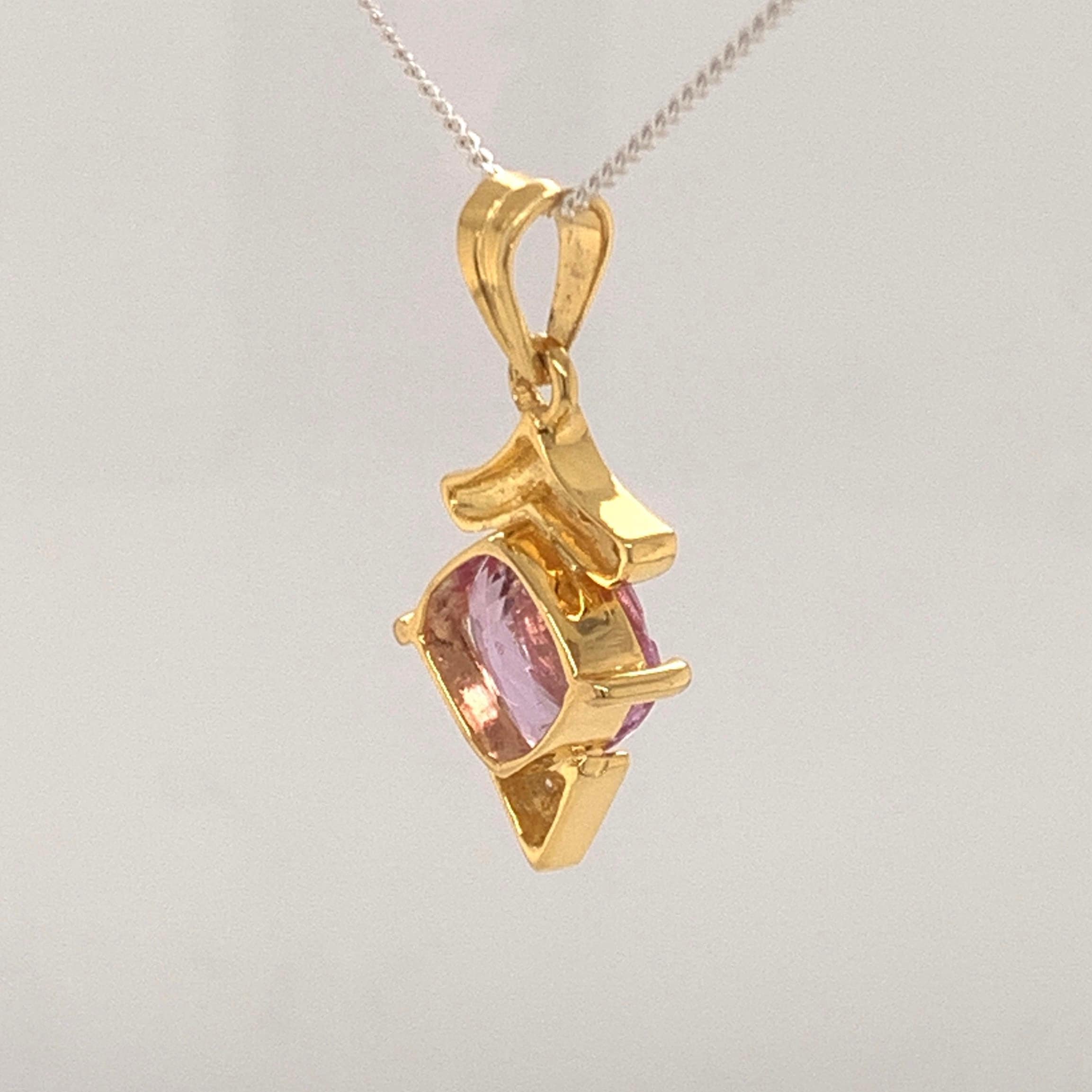 Pink Sapphire 2.20 Carats Pendant in Yellow Gold & Natural Diamonds - Baza Boutique 