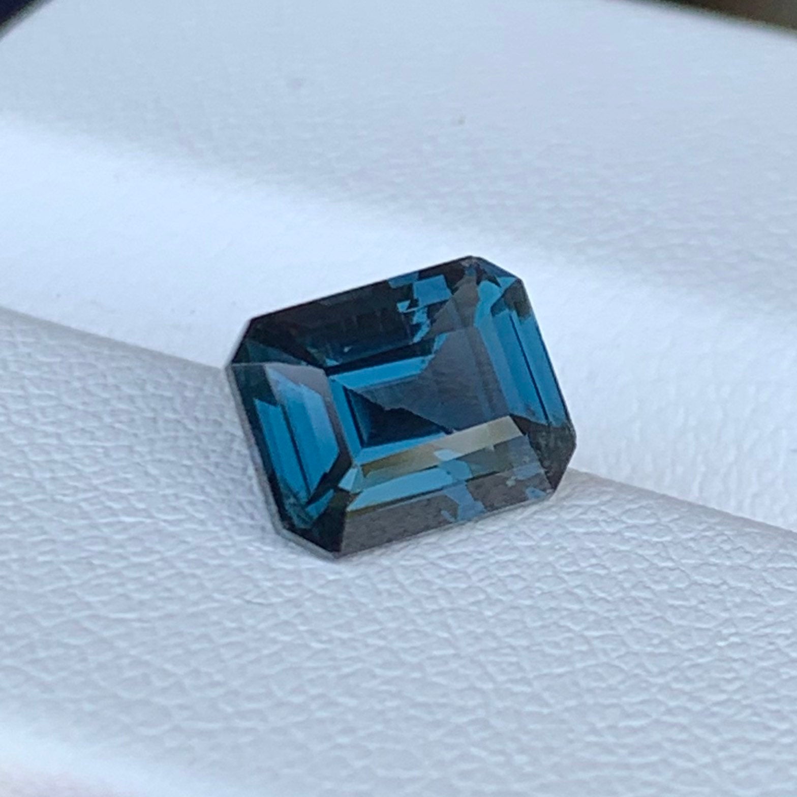 Cobalt Spinel 2.56 Carats , Gem Quality Blue Spinel, Fine Quality Spinal , Flawless Spinal , Unheated Spinal - CeylonFineGemsCo